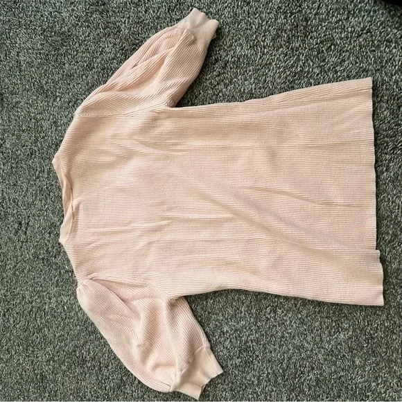 Elegant Puff Sleeve Pink Top - Picture 3 of 4